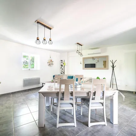 L'authentique - Au Coeur Du Gard Apartamento